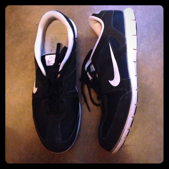 Nike Oceania NM