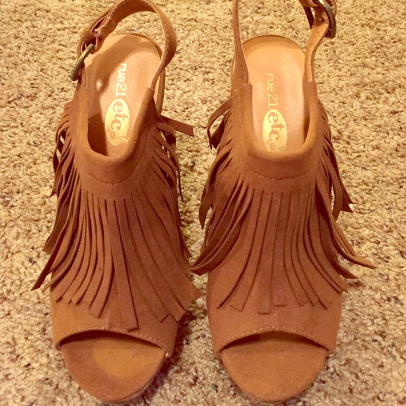 Fringe wedges