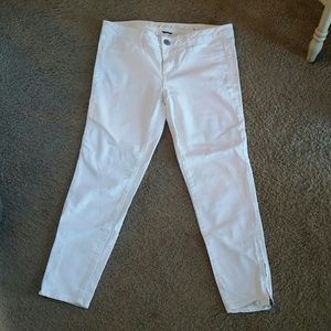 American Eagle white skinny jeans