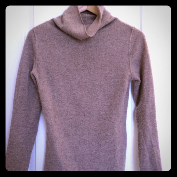 Old Navy cashmere sweater
