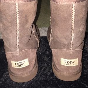 🔴SOLD🔴 🎀Chocolate Brown Uggs🎀