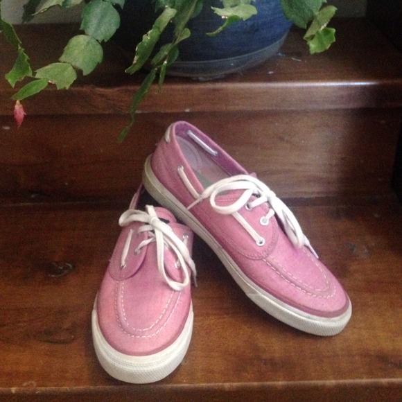 Top sider deck shoes