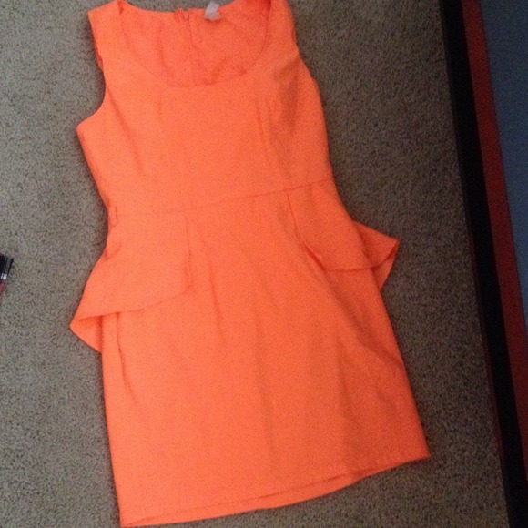 Orange peplum dress - Picture 1 of 1