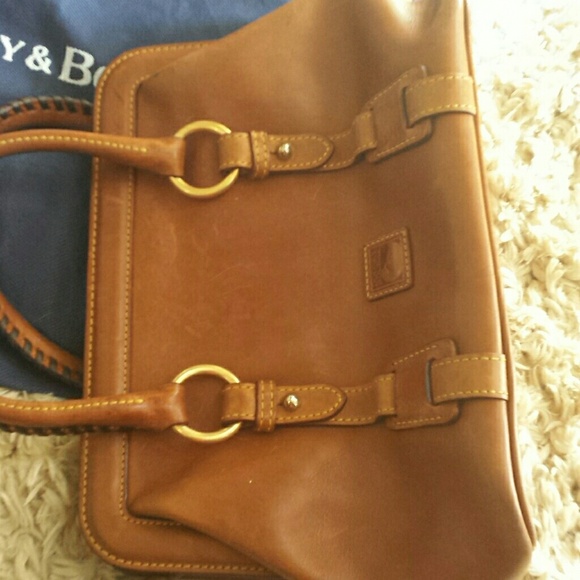 Dooney and Bourke gorgeous handbag - Picture 2 of 4