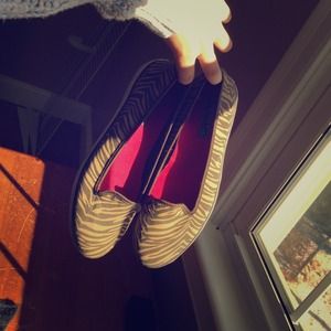 Sperry slip on shoes