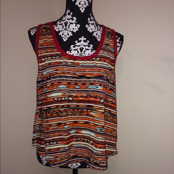 Tank top loosely fitted