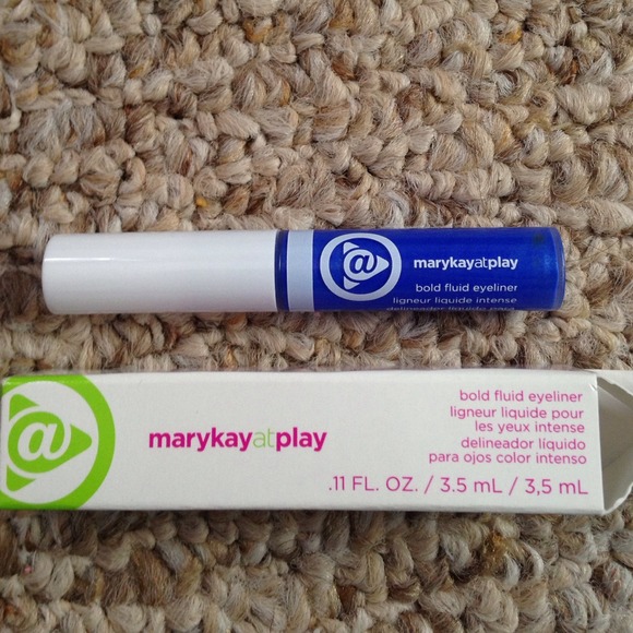 Mary Kay Other - 🎉HPx2 best in makeup🎉 NWT blue eye liner
