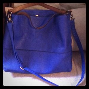 Blue bucket bag