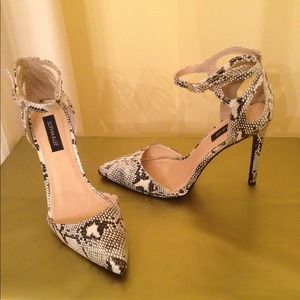 April, by Sophia & Lee