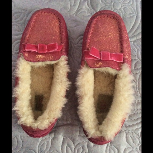 Uggs Shoes !