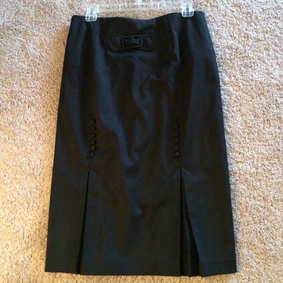(Sold in Bundle) VS Black Pencil Skirt - Picture 2 of 3