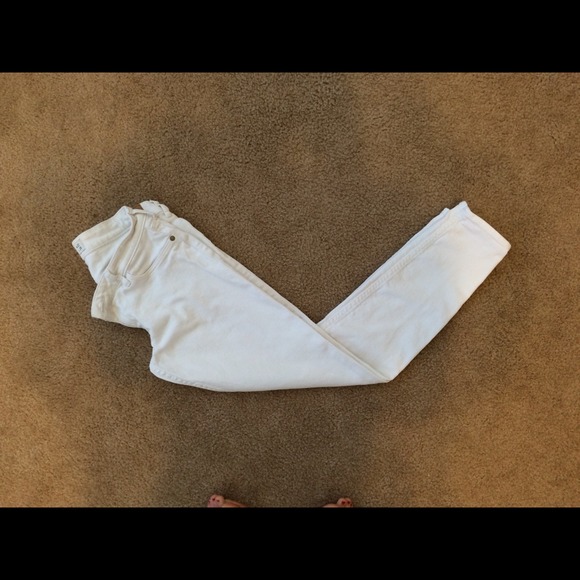 White Abercrombie jeans