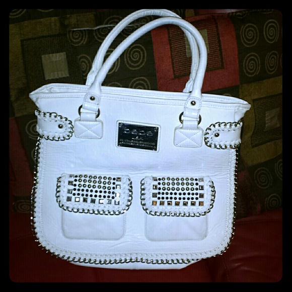 Authic. Bebe purse