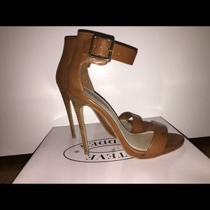 Steve Madden Marlene cognac size 7