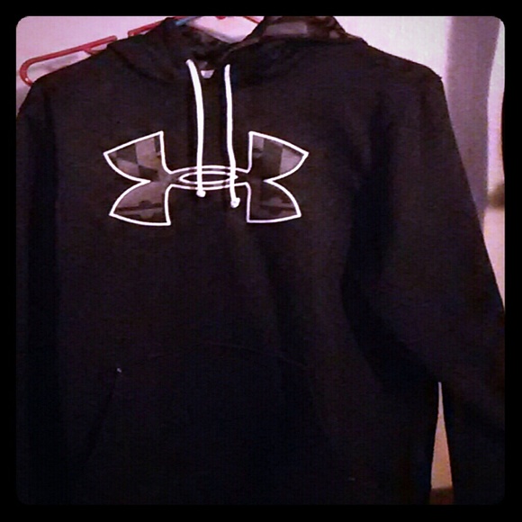 Black under armor sweater