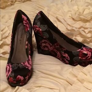 Madden girl floral wedges