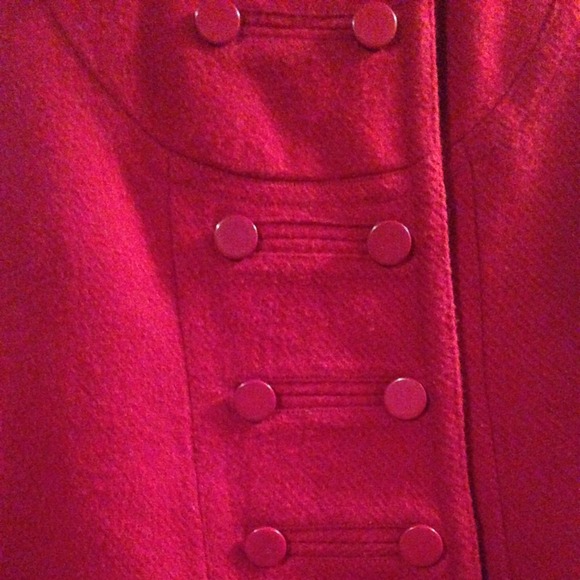 Red coat - Picture 2 of 2