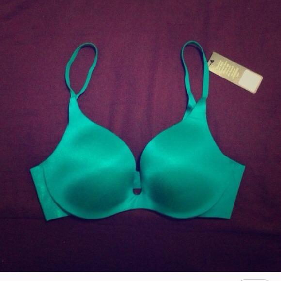 Victoria's Secret bra & H&M skirt