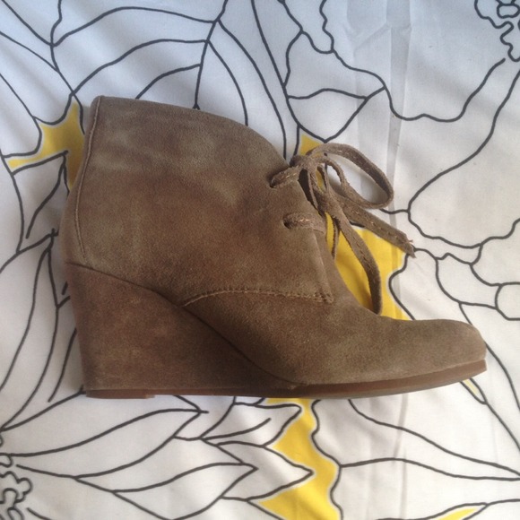 Taupe Suede DV Dolce Vita Pellie Boot