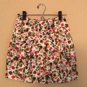 Pleated floral skirt (with pockets)
