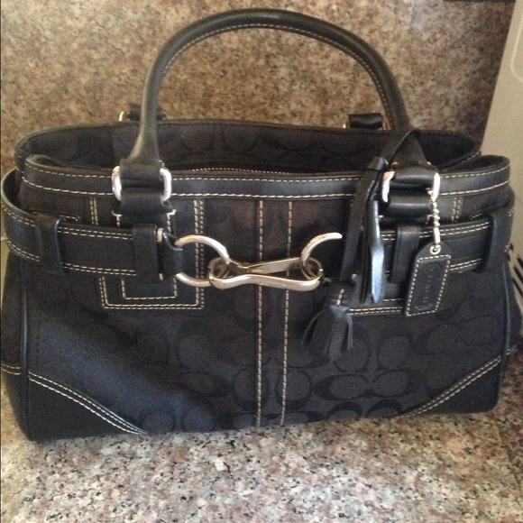 Handbag - Picture 2 of 4