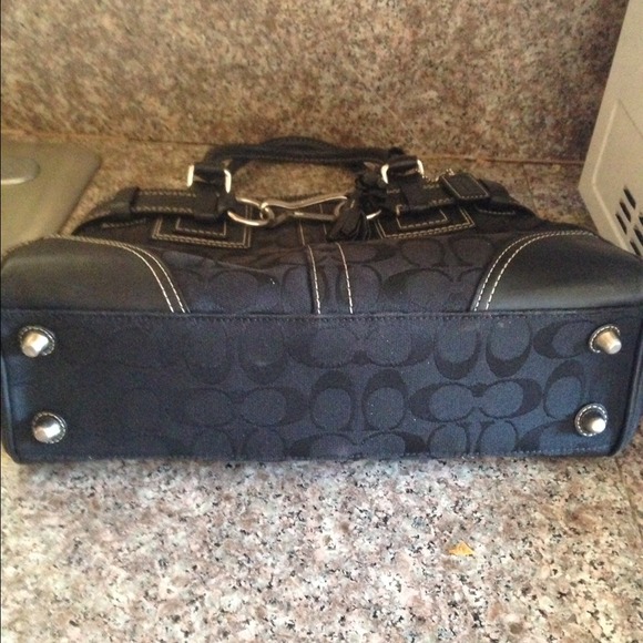 Handbag - Picture 3 of 4