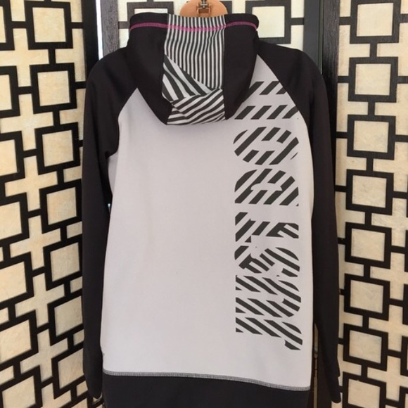 Nike Jackets & Blazers - Nike Therma-Fit black and grey hoodie