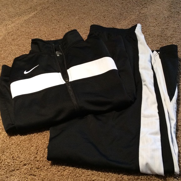 Nike Pants - Cute Nike sweat outfit