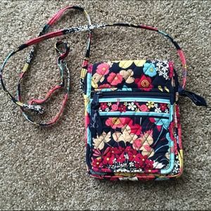 Vera Bradley crossover bag