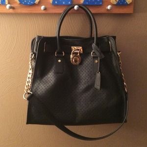 🎉FINAL PRICE DROP🎉 Michael Khors Black Purse