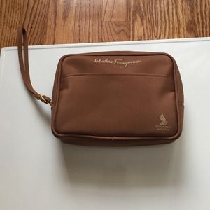 ✨‼️Final price‼️Salvatore Ferragamo wristlet ✨