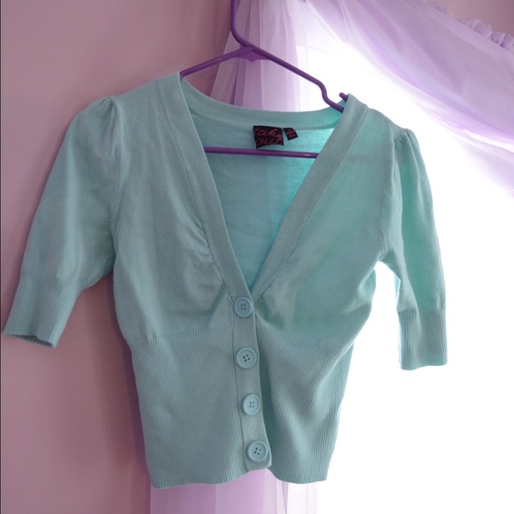 Cropped mint green sweater