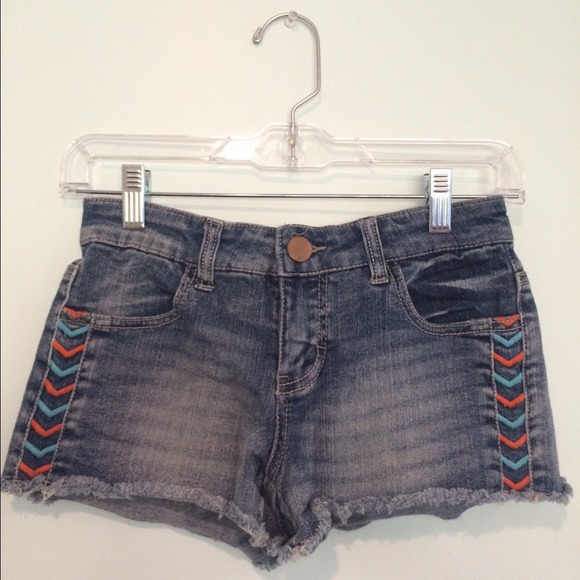Nordstrom Embroidered Short Shorts
