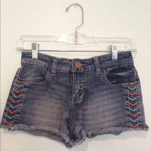 Nordstrom Embroidered Short Shorts