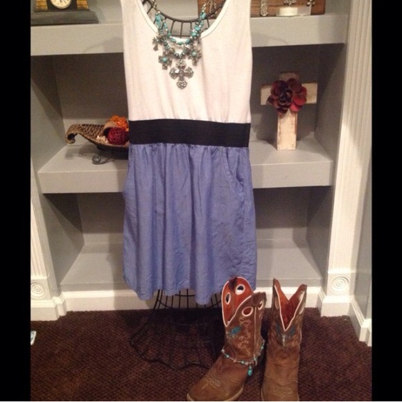 🌻🌻WESTERN DRESS🌻🌻 - Picture 2 of 3