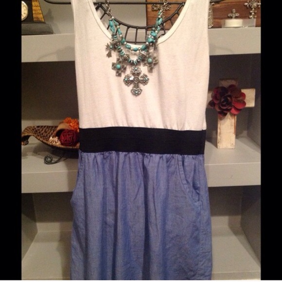 🌻🌻WESTERN DRESS🌻🌻 - Picture 3 of 3