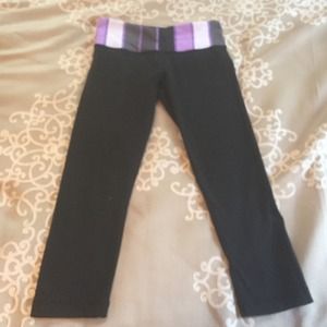 Lululemon Wunder Under Crops Size 4 EUC