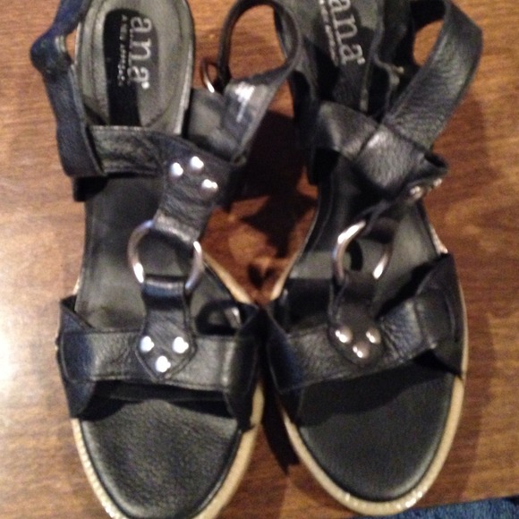 Black sandals