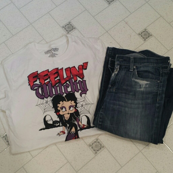 Fun Betty Boop "Feelin' Witchy" tshirt