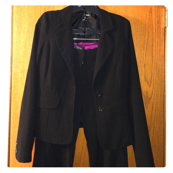 Professional Black Pant Suit!