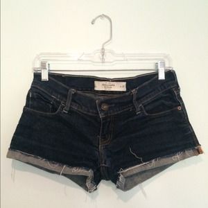 Abercrombie & Fitch Cuffed Shorts