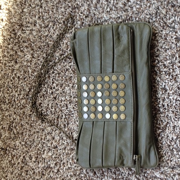 Aldo olive clutch