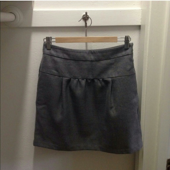 LOFT GRAY SKIRT ABSOLUTELY ADORABLE!!!!