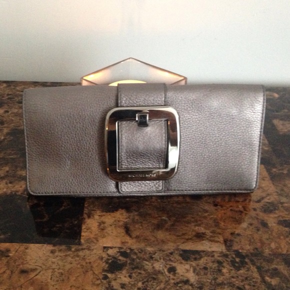 😍😍 Michael Kors clutch/wallet 😍😍 - Picture 1 of 4