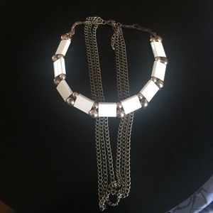 ❌SOLD⭕️Costume Jewelry Necklace