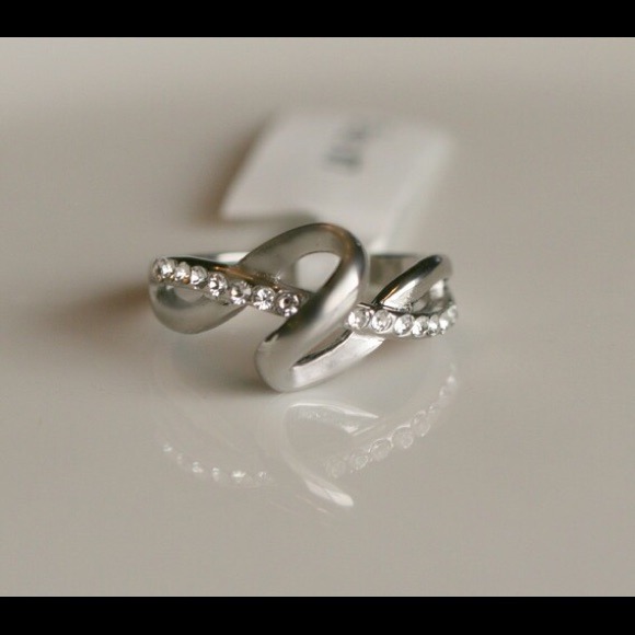 Eternal love twisted cz ring