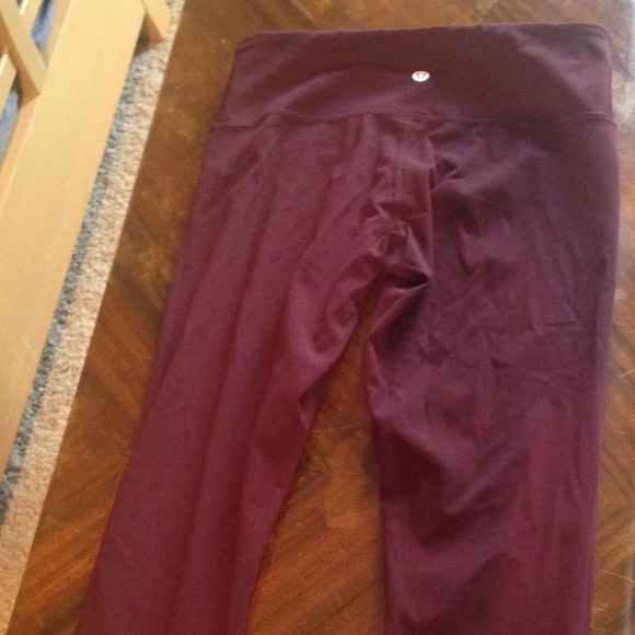 Lululemon crops