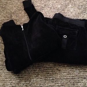 Black velour juicy couture set