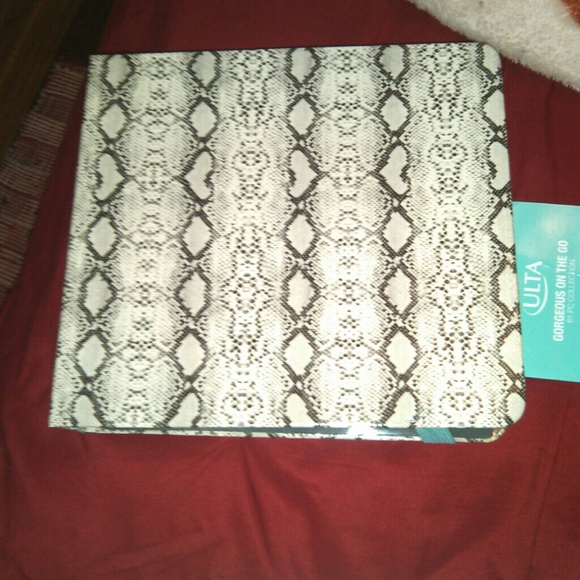 bundle of make up