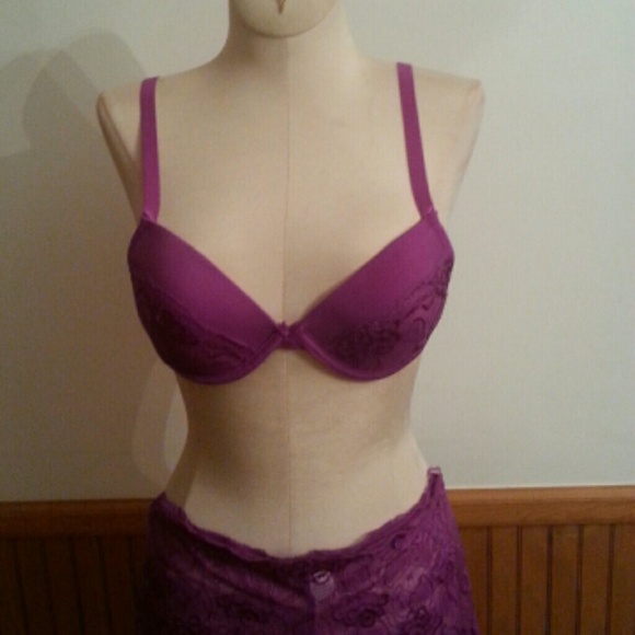 Bra Panties Set - Picture 1 of 2
